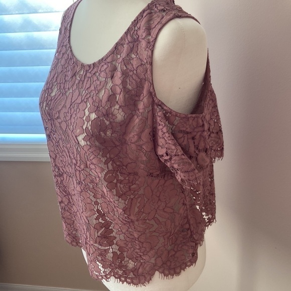 𝅺eclipse l Cold Shoulder Lace Top - Picture 3 of 8
